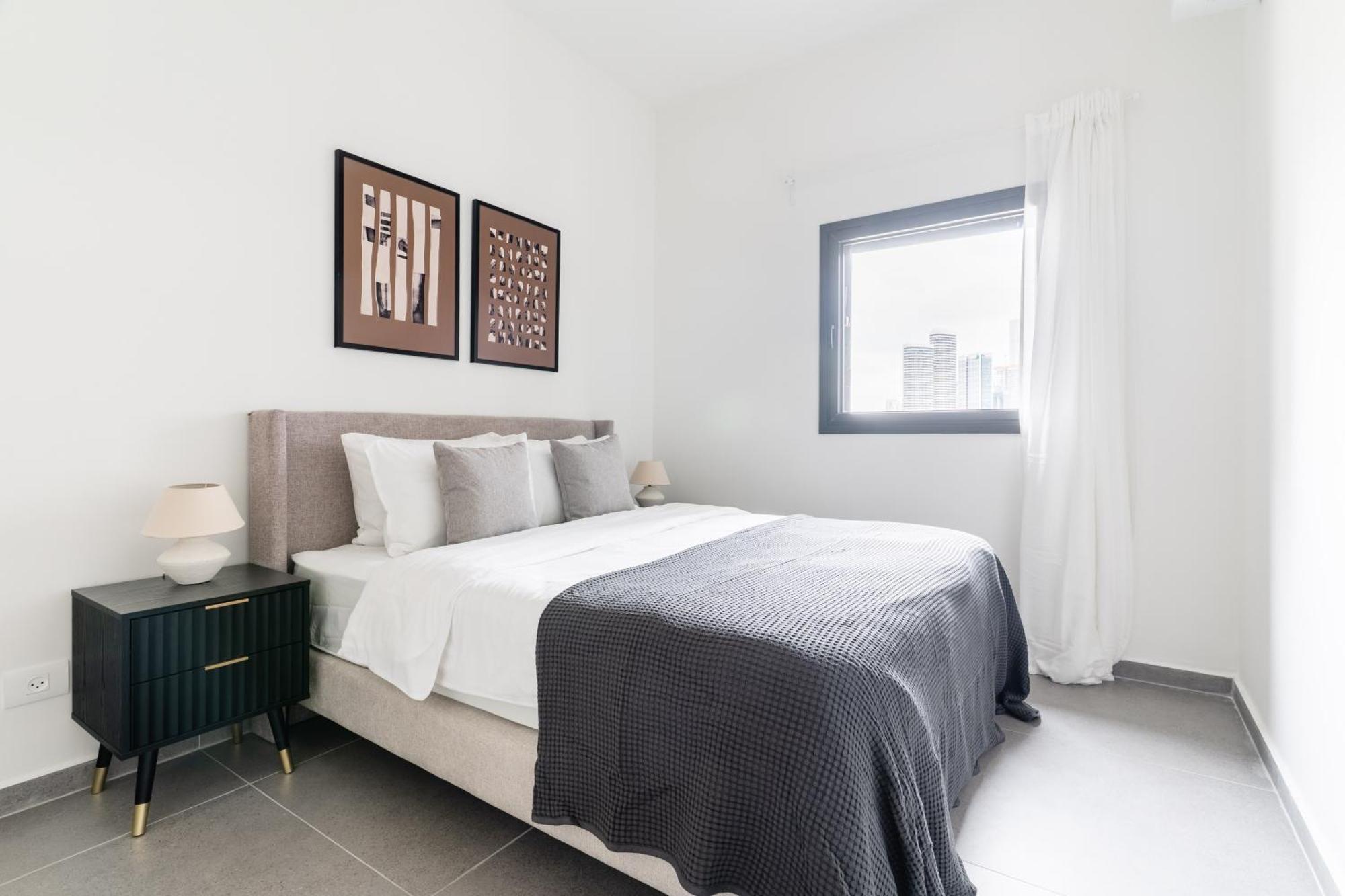 Apartment Blueground At Tzameret, High End, Balcony