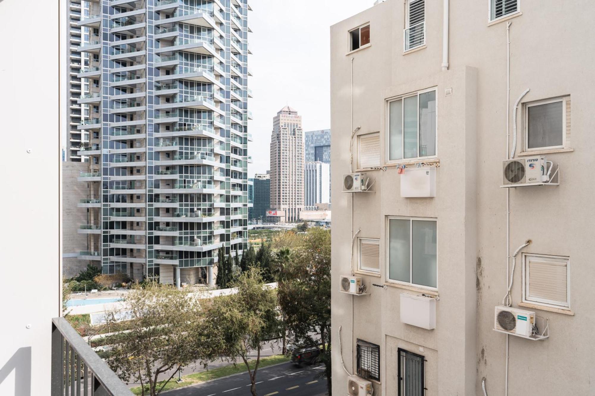 Blueground At Tzameret, High End, Balcony * Tel Aviv