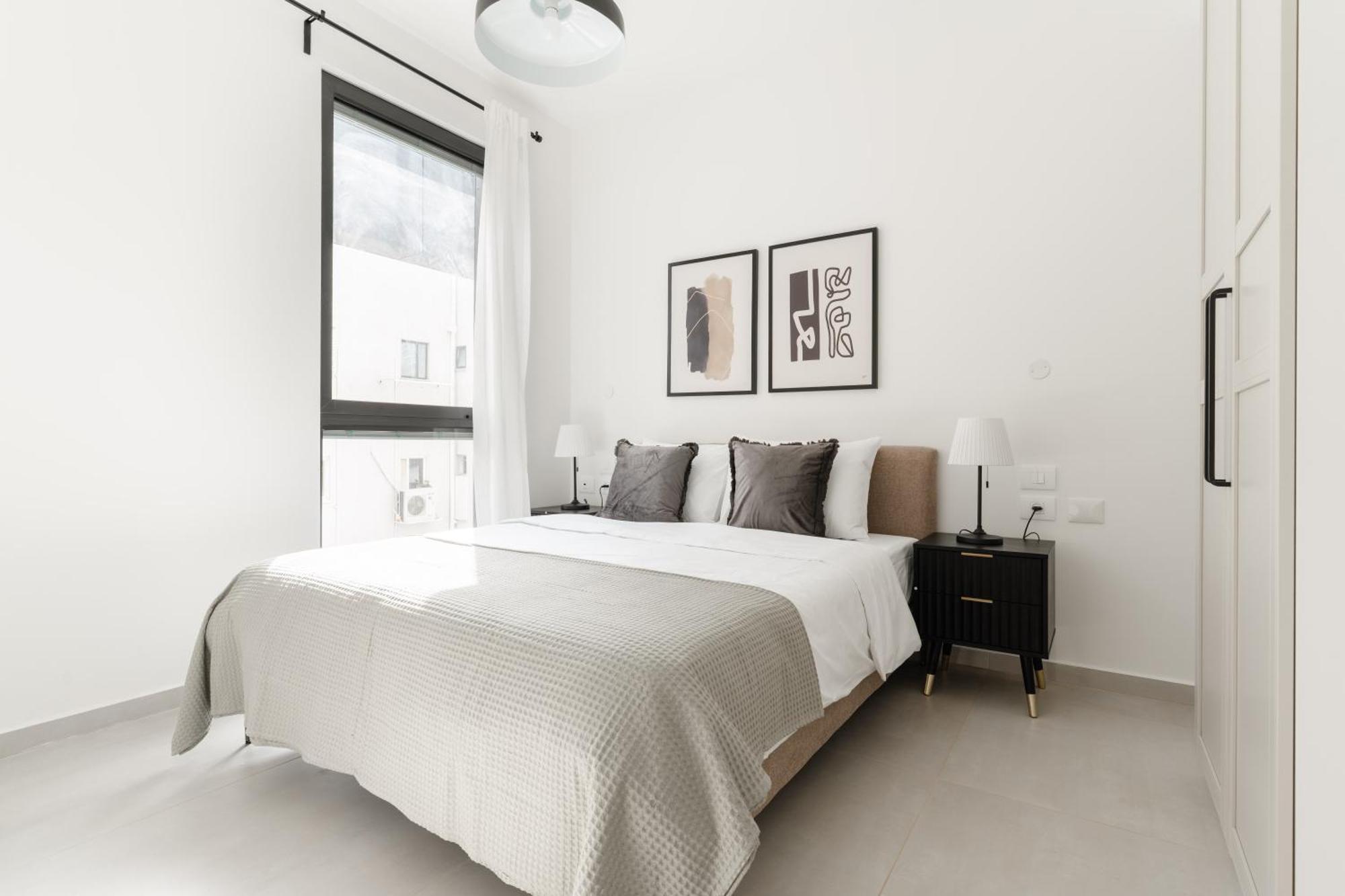 Blueground At Tzameret, High End, Balcony Apartment *