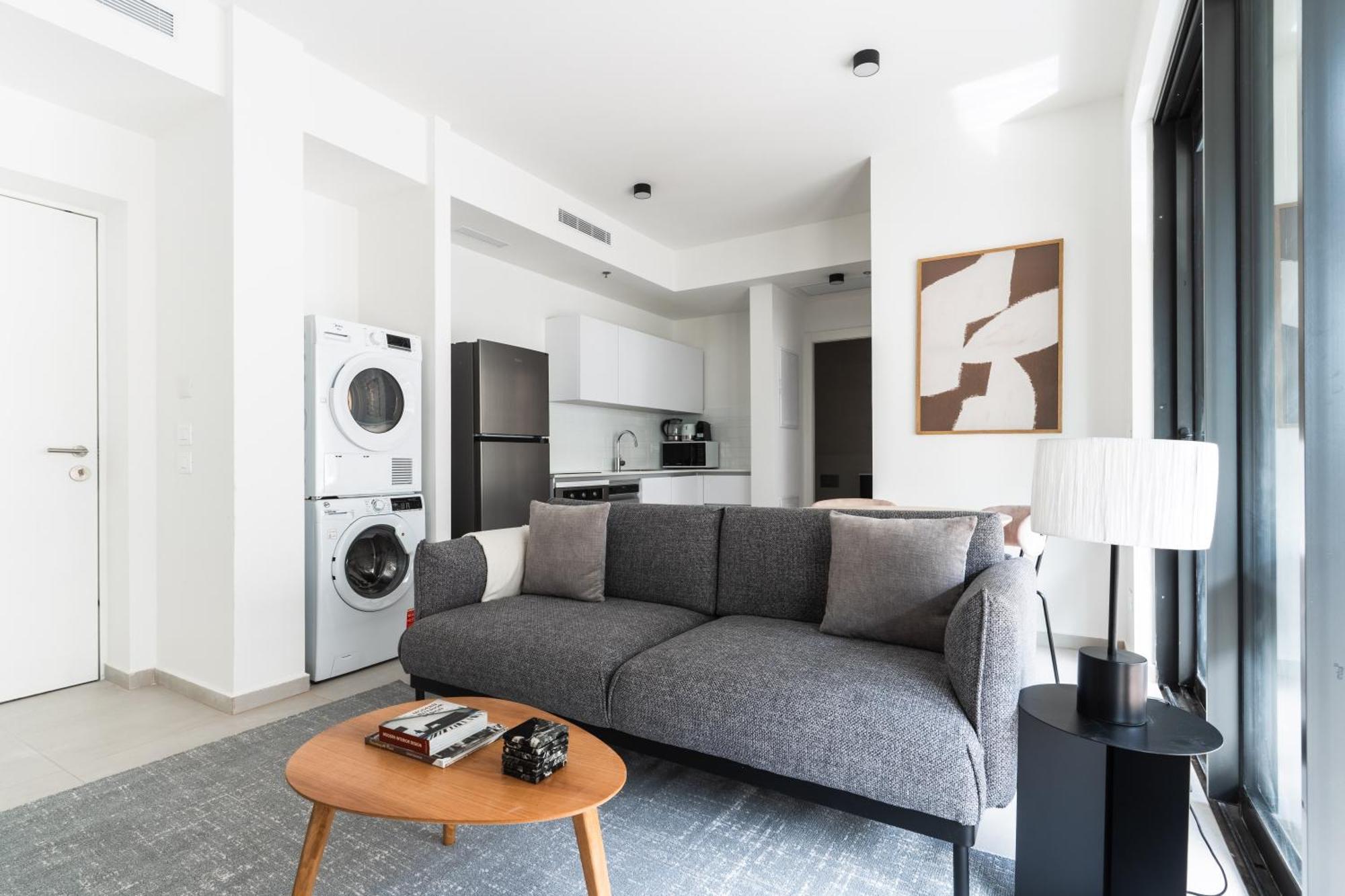 Blueground At Tzameret, High End, Balcony Tel Aviv